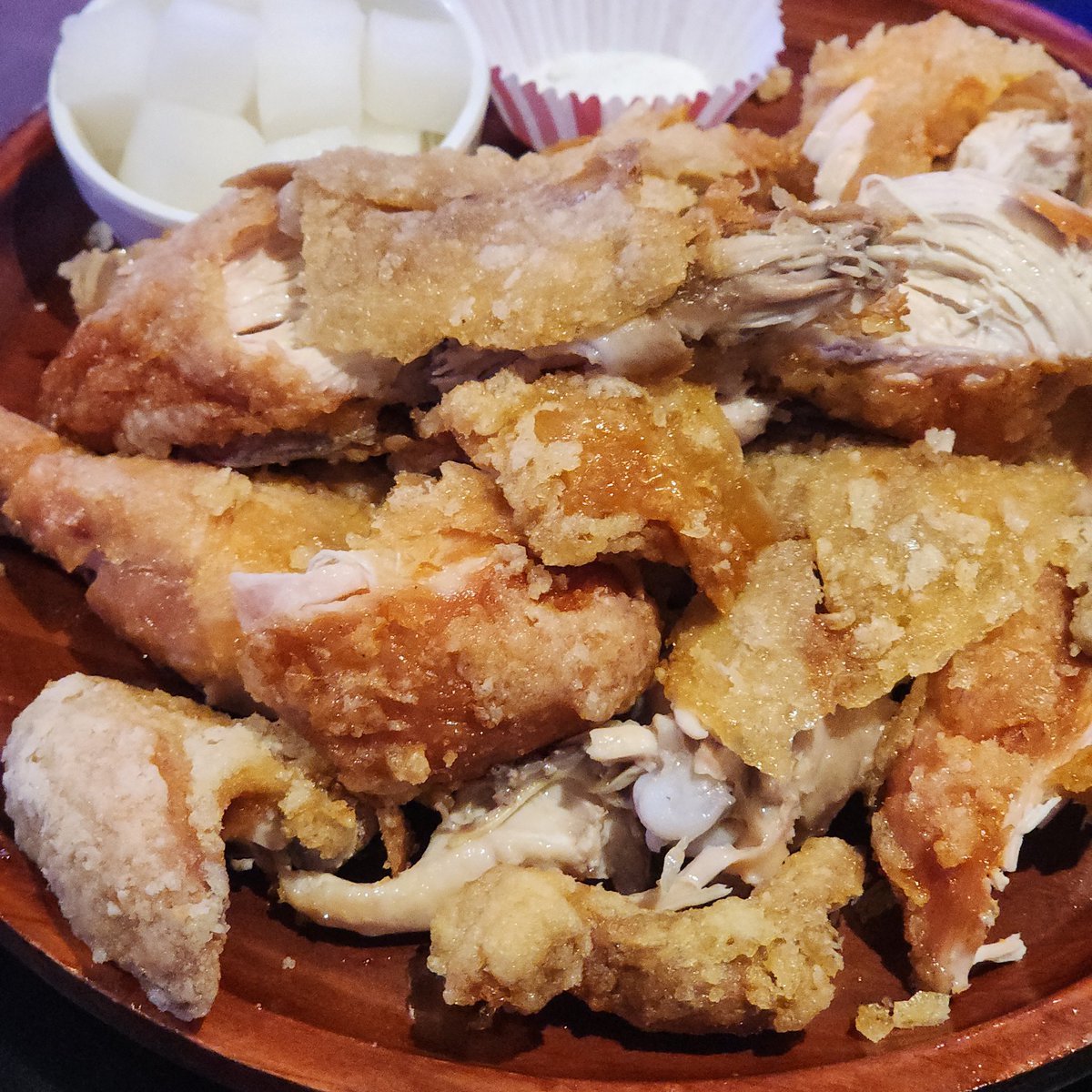 오늘의 메뉴는 한신포차
한신닭발 짜계치 치킨이야 으무!
다들 오늘도 맛저해 으무!