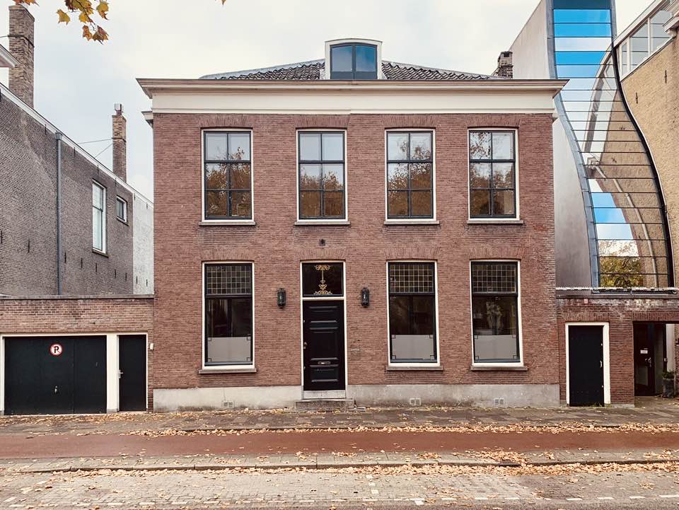 ScriptumNL's tweet image. Binnenkort verhuizen we met kantoor en komt ons huidige pand te koop te staan.
funda.nl/detail/koop/sc…