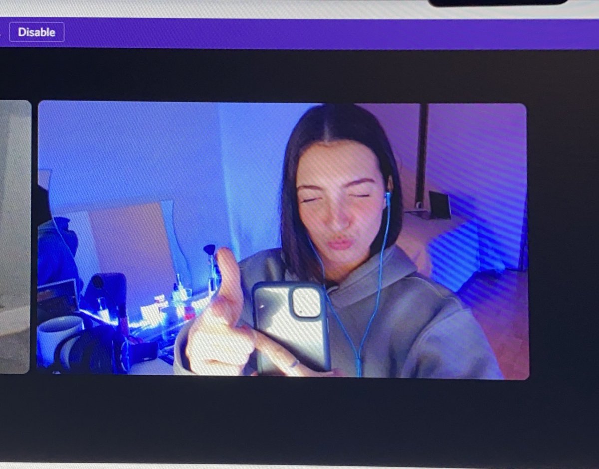 StudyTme's tweet image. 5 years ago I was in France, finishing my master’s during an internship, stuck inside with 🦠, no friends, zero focus. 
I remembered that weird purple app my friend used. I tried it. 
Five years later, that tiny Monday choice changed my whole life.