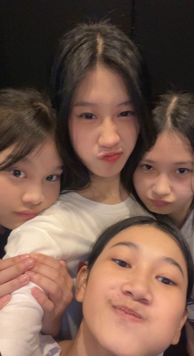 Me and my kucrit eaaa😚🫰🏻