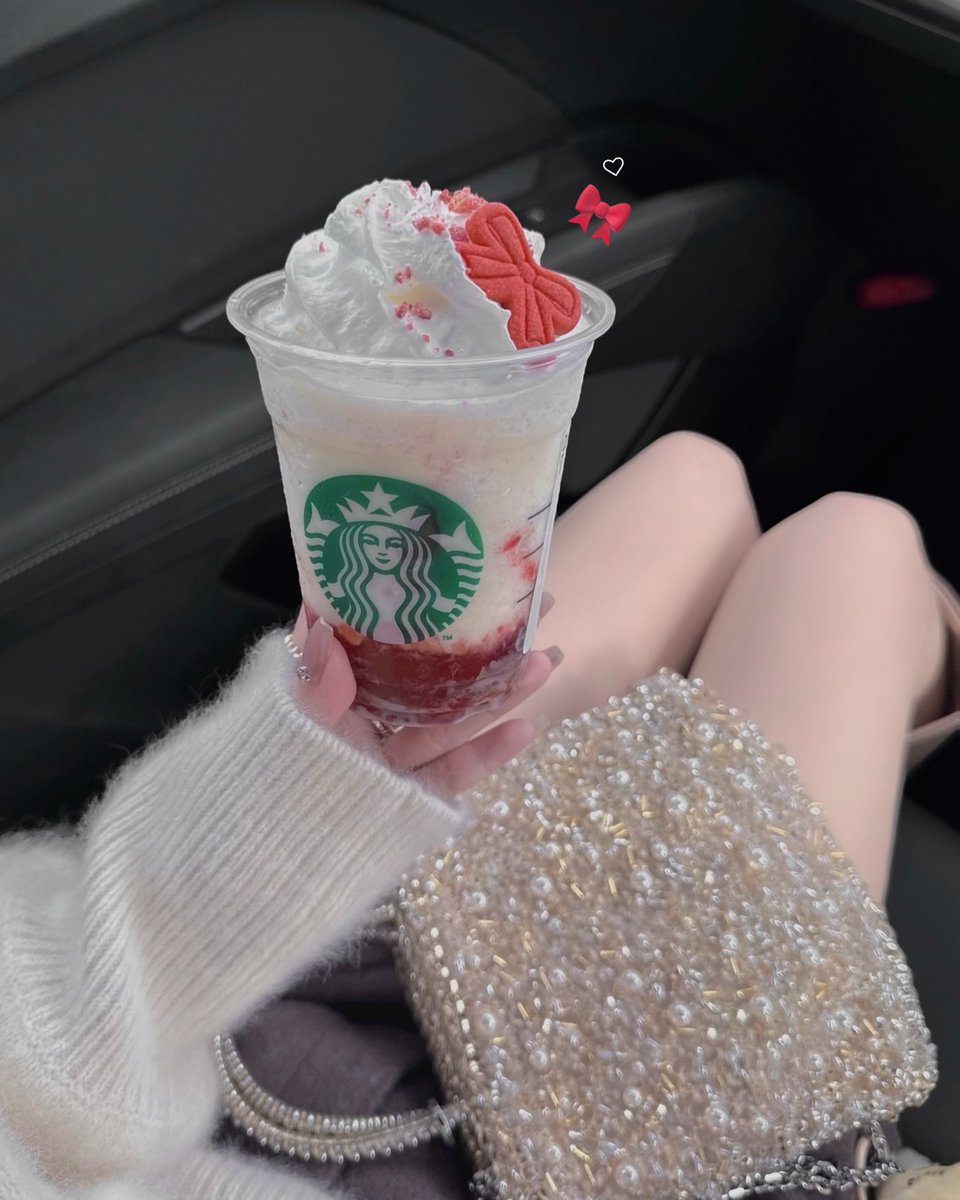puniko___01's tweet photo. スタバのクッキー2日連続リボン。他の種類のクッキーだった人よかったら見せて〜ㅠ ̫ㅠ♥️ https://t.co/bNHw6xxmZr