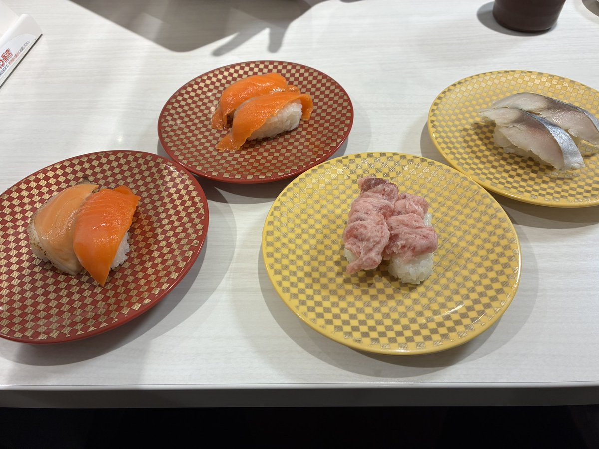 tomozu_onmusu's tweet image. 🍣🍣🍣🍣