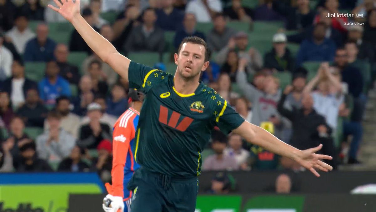bvishnoi29's tweet photo. Tim David Australia's Six-Machine ๐ฅ
Tim David at just 3cr. Greatest steal in the history of IPL auction ๐ฅ๐ฅ
#timdavid #Cricket #CricketFans #CricketUpdates
#Timdavid #AUSvIND #T20Cricket #Finisher #CricketMasterclass https://t.co/SrZnrRZcyH