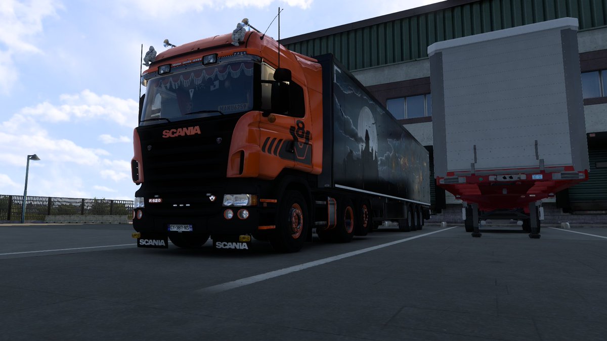 6259Manu's tweet photo. ETS2: Scania R620 V8.          

Salut.            

Witches of Brackenreach event.  

#EuroTruckSimulator2 #gamingpc #AmericanTruckSimulator #BestCommunityEver #VirtualPhotography #camions #GamingCommunity

@SCSsoftware https://t.co/i4ZgTneOi3
