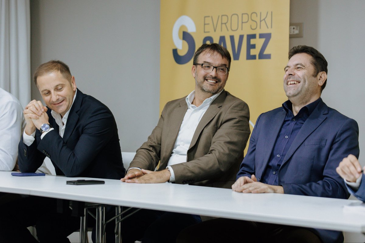 🟡 𝗙𝗼𝗿𝗺𝗶𝗿𝗮𝗻 𝗞𝗼𝗼𝗿𝗱𝗶𝗻𝗮𝗰𝗶𝗼𝗻𝗶 𝗼𝗱𝗯𝗼𝗿 𝗘𝘃𝗿𝗼𝗽𝘀𝗸𝗼𝗴 𝘀𝗮𝘃𝗲𝘇𝗮 𝘂 𝗧𝗶𝘃𝘁𝘂: Vrijeme je da vidimo leđa ovoj vlasti - i u Tivtu i u Crnoj Gori

portalanalitika.me/clanak/formira…