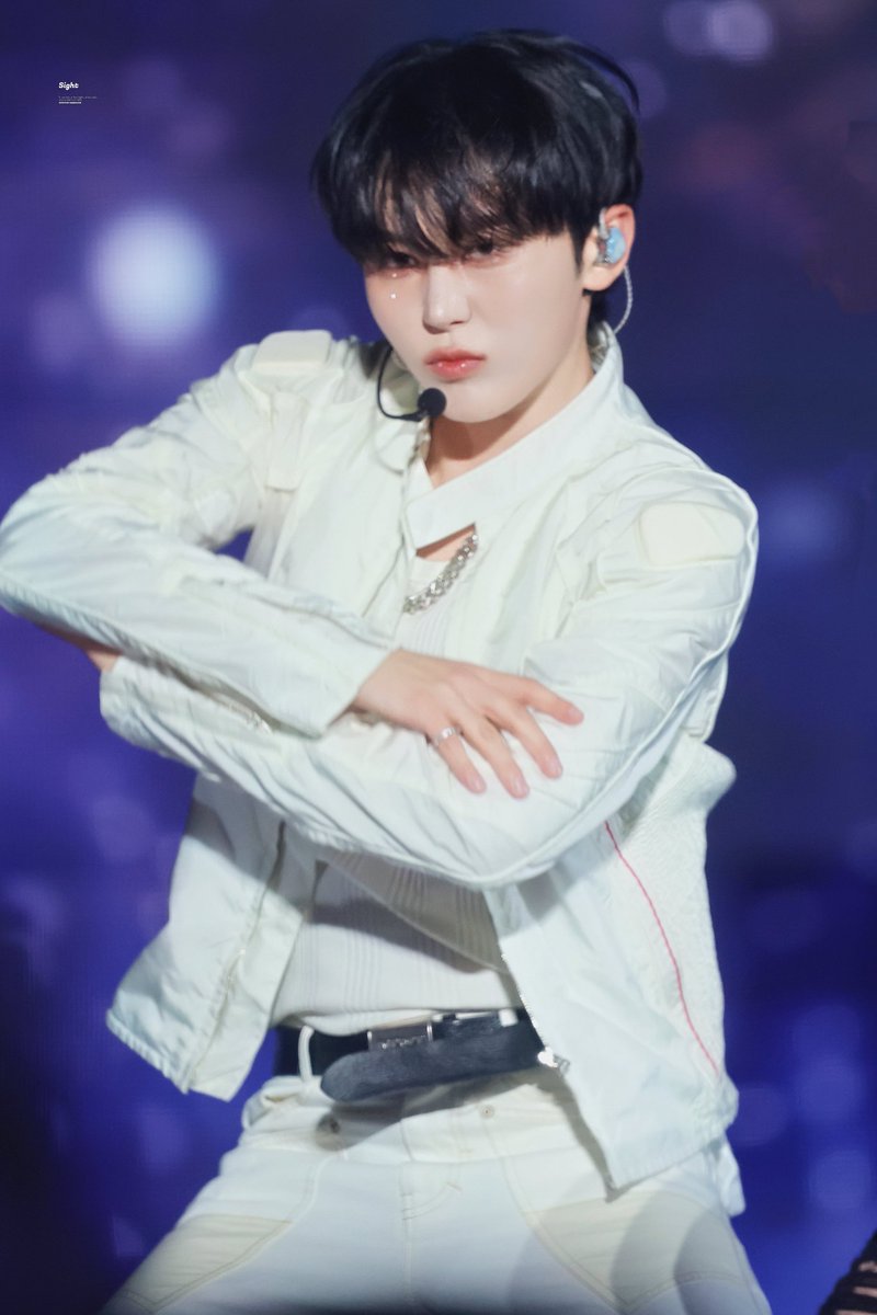 #2025MAMAVOTE #SEVENTEEN 
캐럿뜰 빨리 우리 투표해줘여.. 알티도 해줘여.. 우리도 상 받고 시푼데..