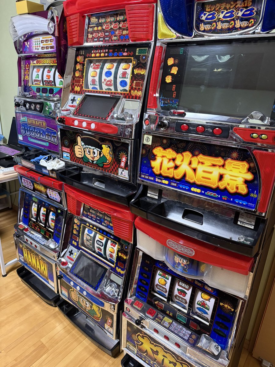 あれ？
もう朝の7時00分😱
時間も時差ボケ突入😅

今日一日一食のご飯はコレです🍚

あさり潮鍋つゆ
シメのうどんです🤤

さてと今月は忙しすぎて新台見れてないですわ💦

教えてもらいましたあれもたぶん値段上がるし😅😭