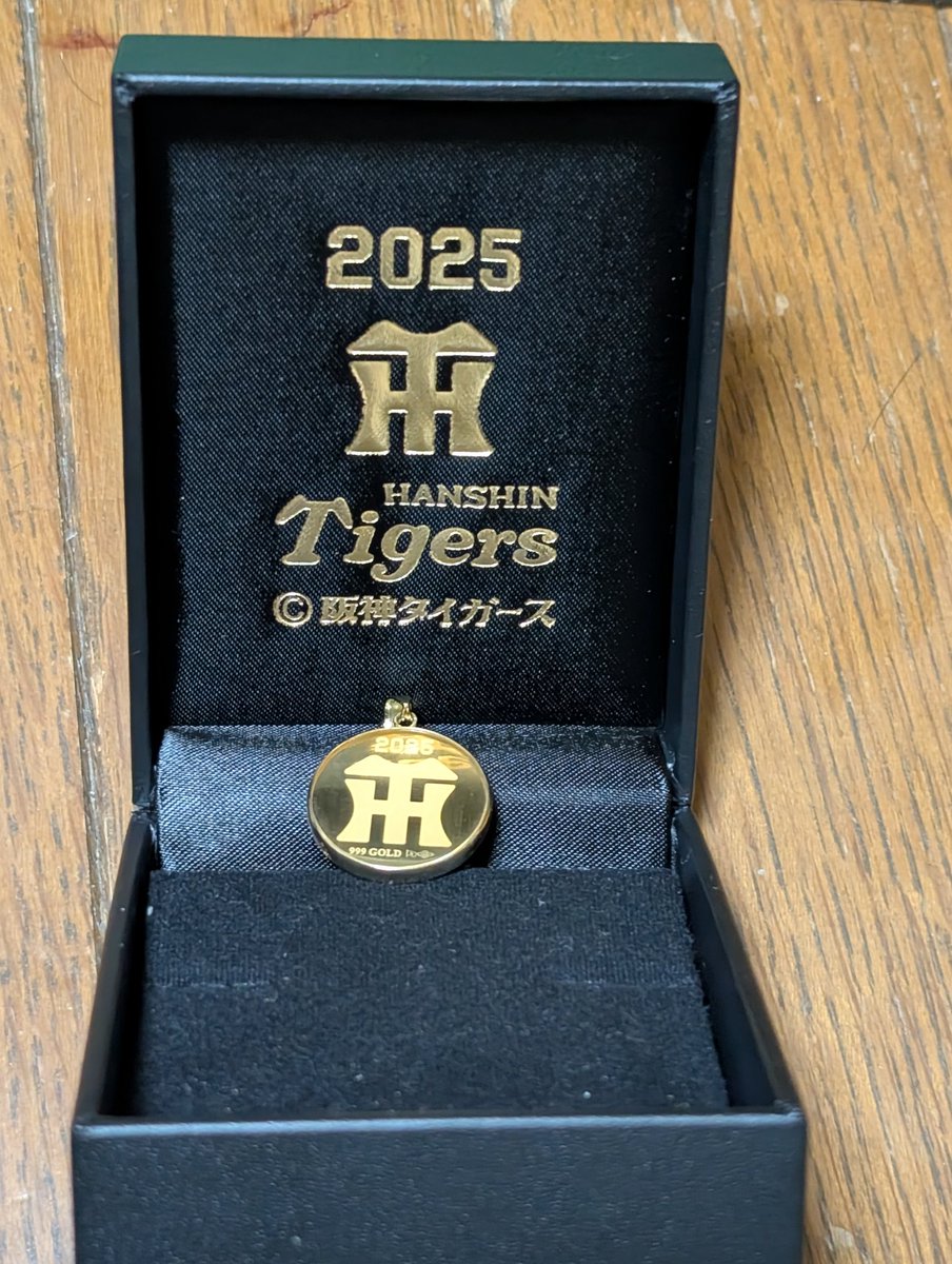 suttaro_1207's tweet photo. 阪神タイガース90周年記念金貨
届きました。
#阪神タイガース
#記念金貨 https://t.co/27HpaNaFqF