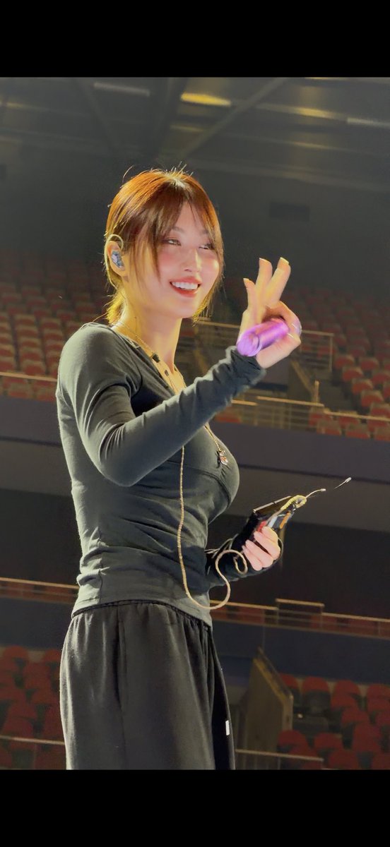 momo tweet media