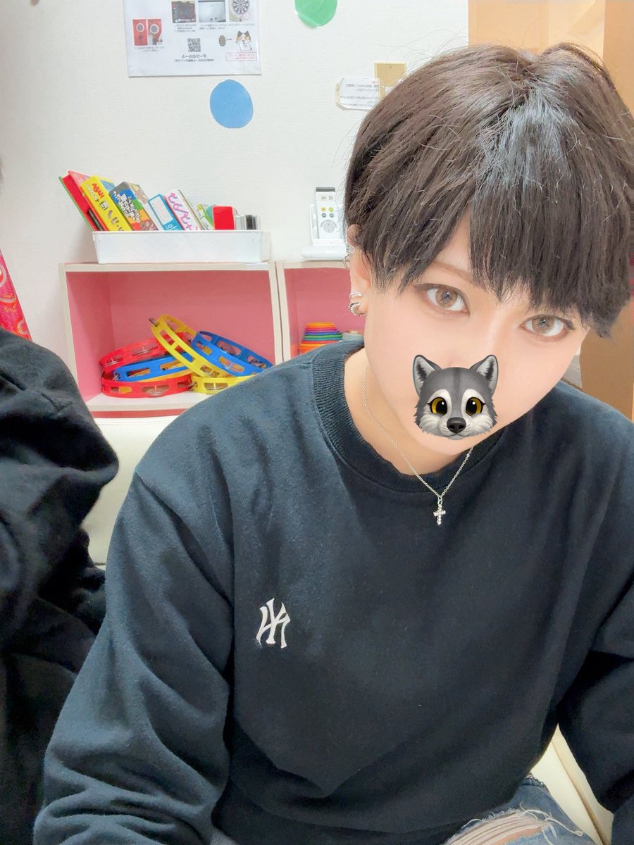 今日はみんなありがとうね。

アットホームで楽しかったよ〜！
つばさのキャスでも言ってたけど来年頃にライブ形式の交流会開く予定だからぜひぜひ逢いに来てください🙌

写真撮ってくれた子送って下さい。

インスタの方にガッツリ写真載せていきます。