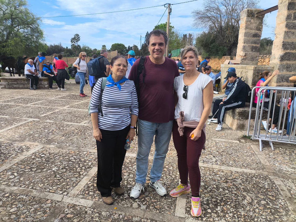 Avui, som presents a la XXI Romeria de Binissalem a Sencelles que organitzen l’ Ajuntament de Binissalem  i l’ Associació d’Amics dels Cavalls.🌿🌾🐴

Gràcies <a href="/Sbigler77/">Sofia Alonso</a> per acompanyar-mos.