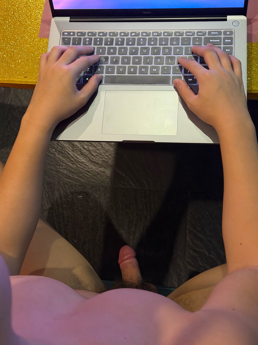 瑟瑟

#暴露  #outdoors #exhibitionist #ktv #露出