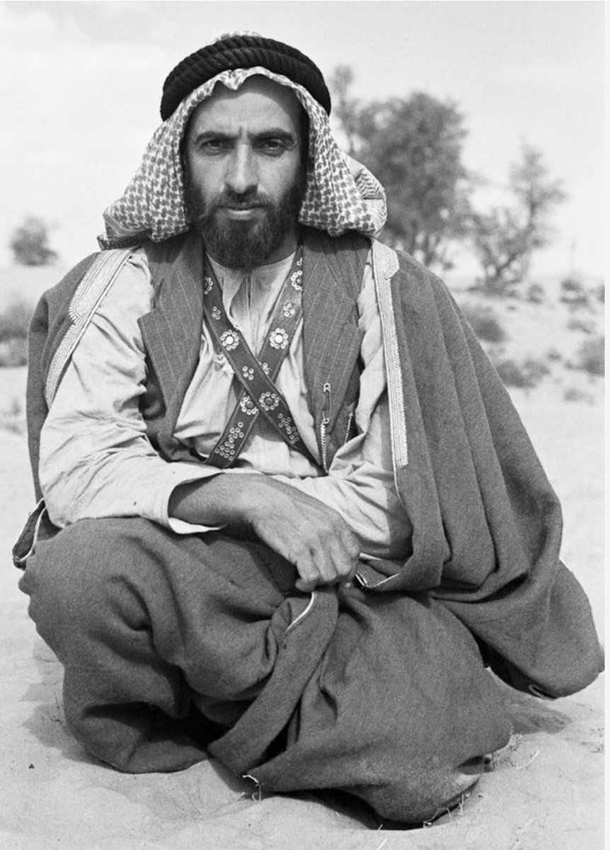 زايد ما كان حاكم… كان قلب وطن وروح شعب.
بنى من الرمل دولة، ومن الحلم واقع، ومن الطيب مجدٍ ما يزول.
رحل الجسد، لكن عطاه باقي فكل بيت، وكل نخلة، وكل قلب إماراتي ينبض باسمه.
واليوم… أبناؤه على خُطاه، يسيرون بالحكمة نفسها، والعزيمة نفسها، ليكملوا مسيرة المجد والبناء.
ذكراك نبض،