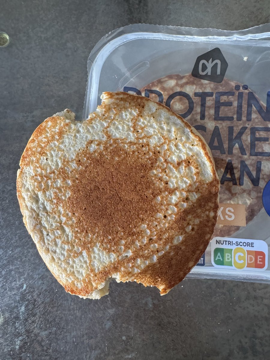 Zo uit de verpakking!
Muizen, hongerige inpakker, geintje?
#hoedan