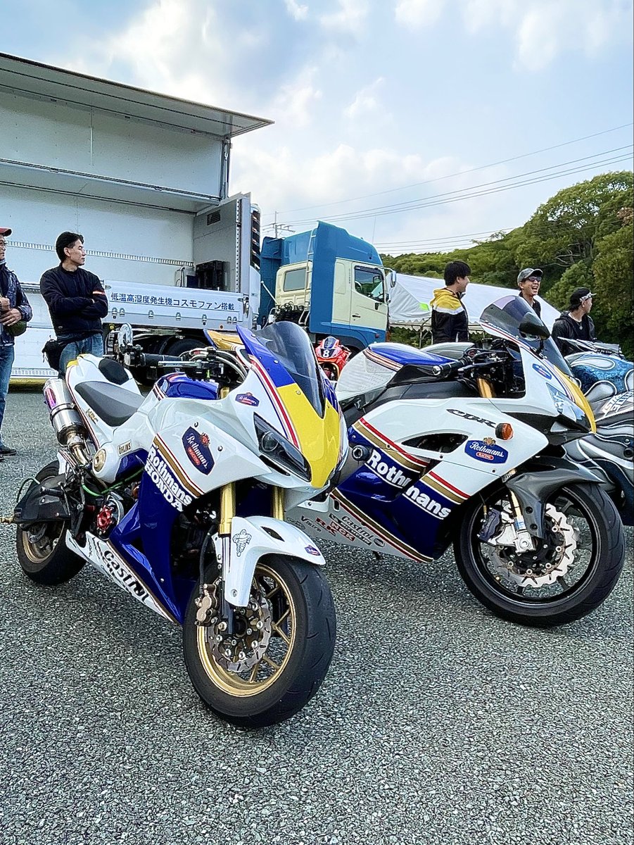 KiYoNASERI's tweet photo. コンテスト車両その2
#MOTORCIRCUS https://t.co/z6SeyJNy9m