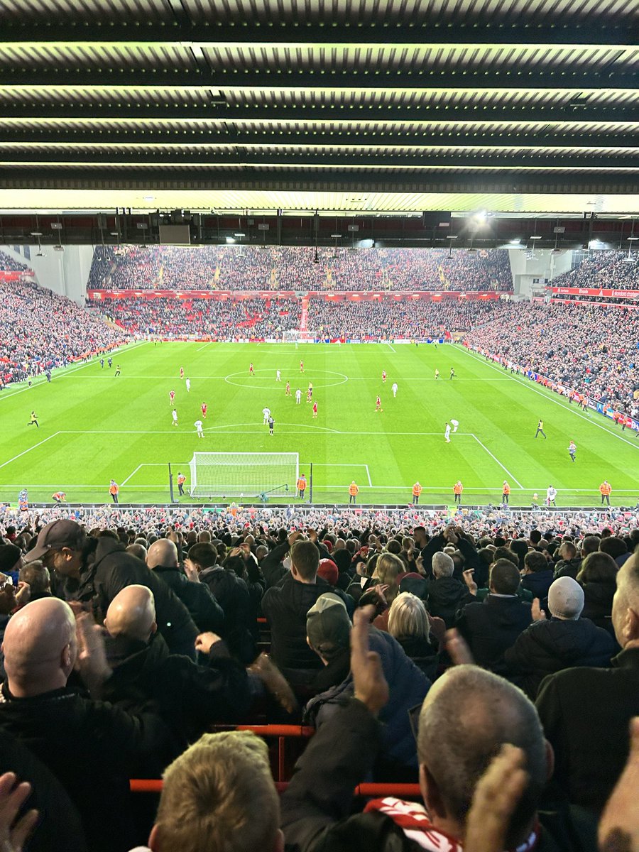Smigger95's tweet photo. Because every little thing is gonna be alright 🔴 https://t.co/tMTN1ve153