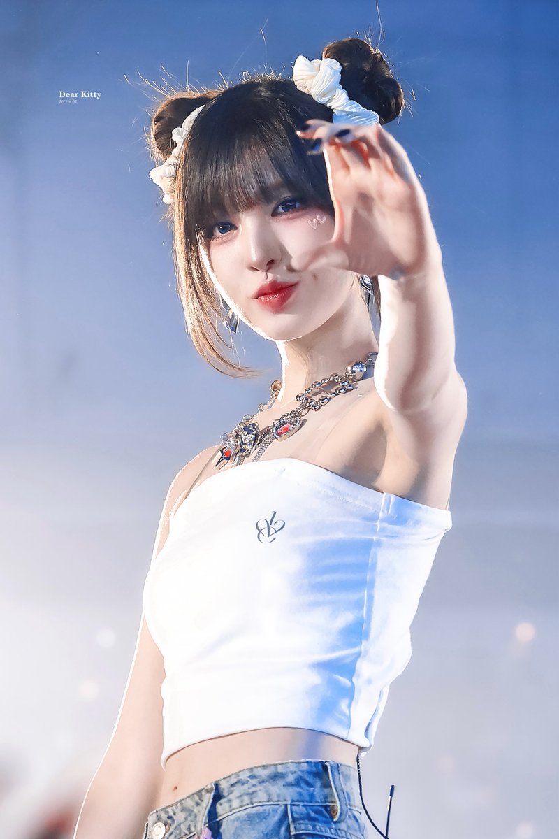 DearKitty_liz's tweet photo. 251102 빠이빠이 ㅠㅠ #아이브 #IVE #리즈 #LIZ https://t.co/xxoJCv1Fgm