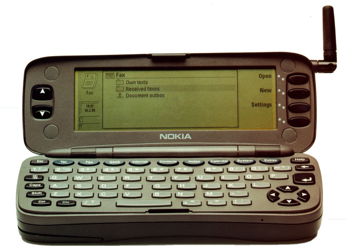 the_mih's tweet photo. @AnxiousHolly Nokia 9000 Communicator https://t.co/CzfDAmR0BK