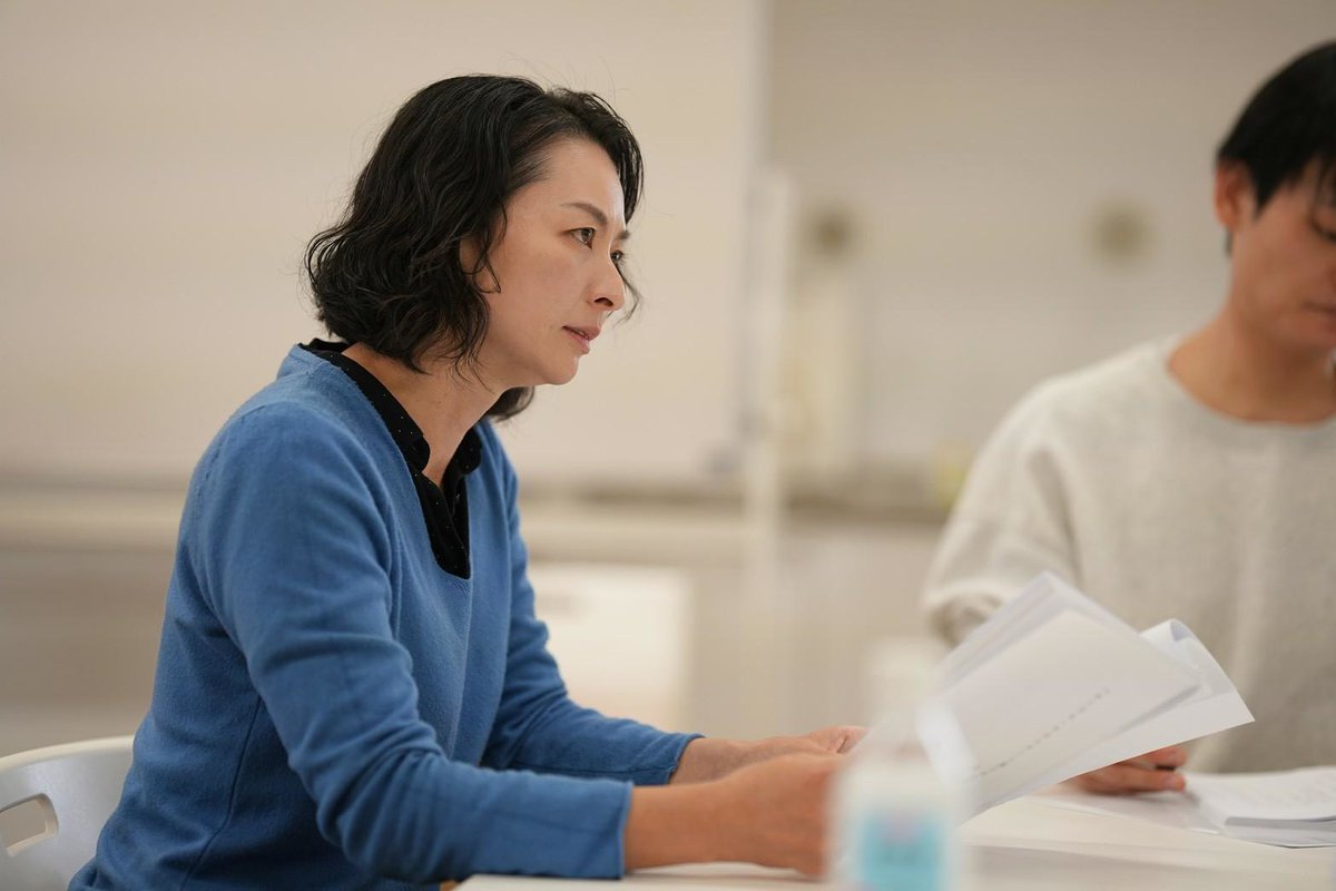 pancakenokai's tweet image. パンケーキの会二本立て公演『ある夜をめぐって』より、『エーリヒ・ケストナー～消された名前～』の顔合わせの模様です

公演は2026年1月29日(木)～2月4日(水)
下北沢駅前劇場にて
チケット発売は11月29日(土)
オトクな2公演セット券は先行発売中！
docs.google.com/forms/d/e/1FAI…

📷ハマリュウノスケ