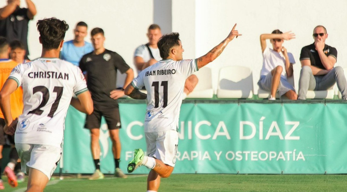 ✍️APUNTES 1ªFederación⚽️

"LOS RIBEIRO"

➡️Qué familia puede disfrutar de dos hermanos goleando en la misma jornada , el mismo día y en grupos distintos a 973 kms distancia ?

🔸<a href="/97aribeiro/">alain ribeiro 🦴</a>  de <a href="/PontevedraCFSAD/">Pontevedra CF 🦴</a> e <a href="/Iban_ribeiro10/">Iban ribeiro</a> de <a href="/JTorremolinosCF/">Juventud Torremolinos CF</a>