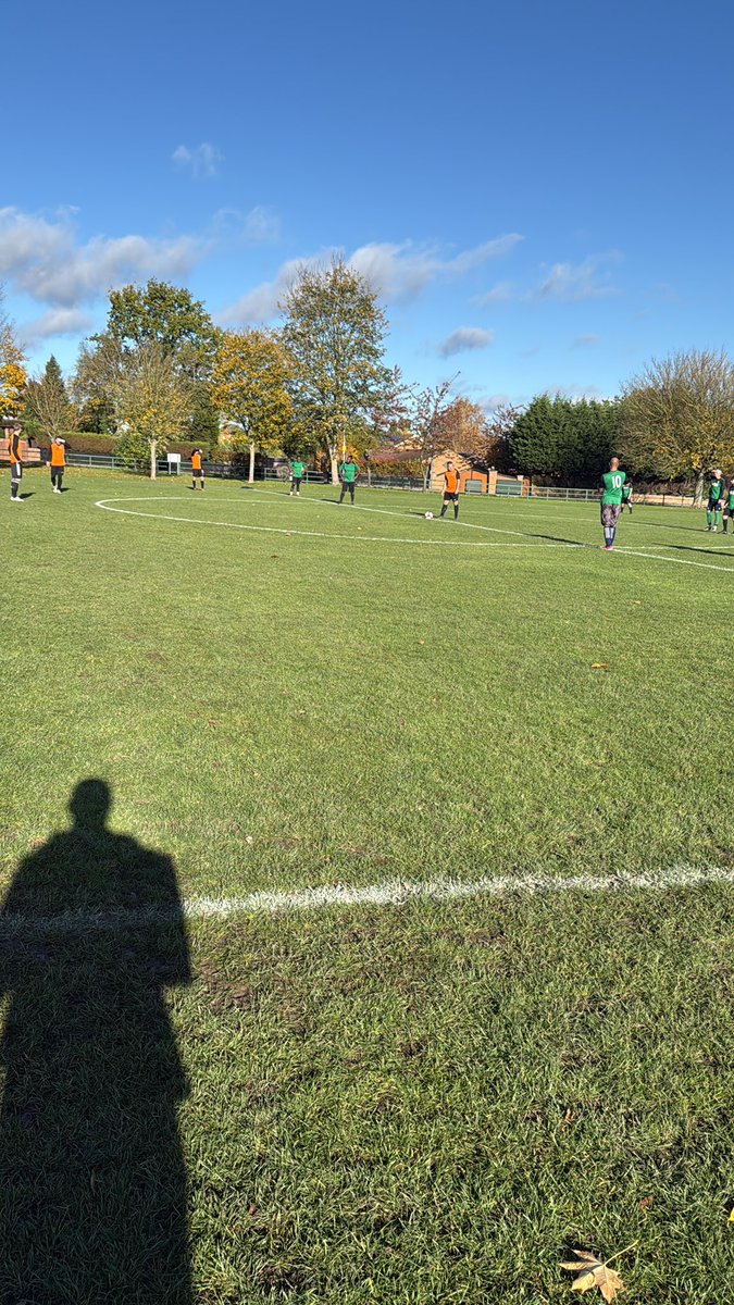 Kick off (10:35)

🟠⚫️ 0-0 🟢⚫️