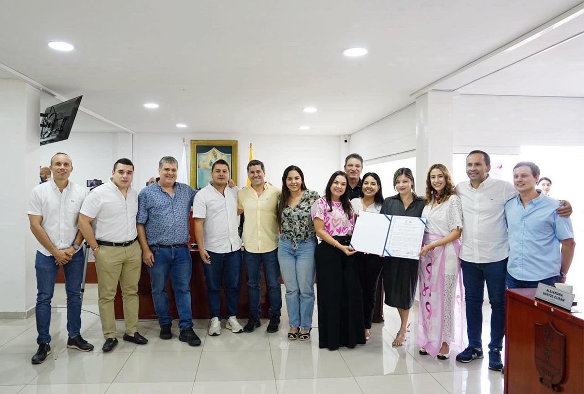 FundaciónCorazónRosa tweet media