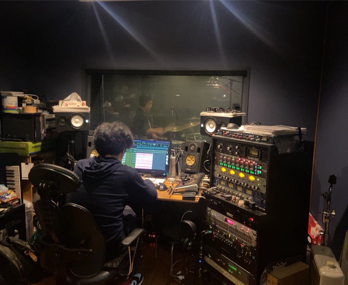 fukazawa_info's tweet photo. 深澤公園です
今日はドラム🥁パートのRCです
高円寺某スタジオにて
#Typhoon10 https://t.co/J3hwPFgtom
