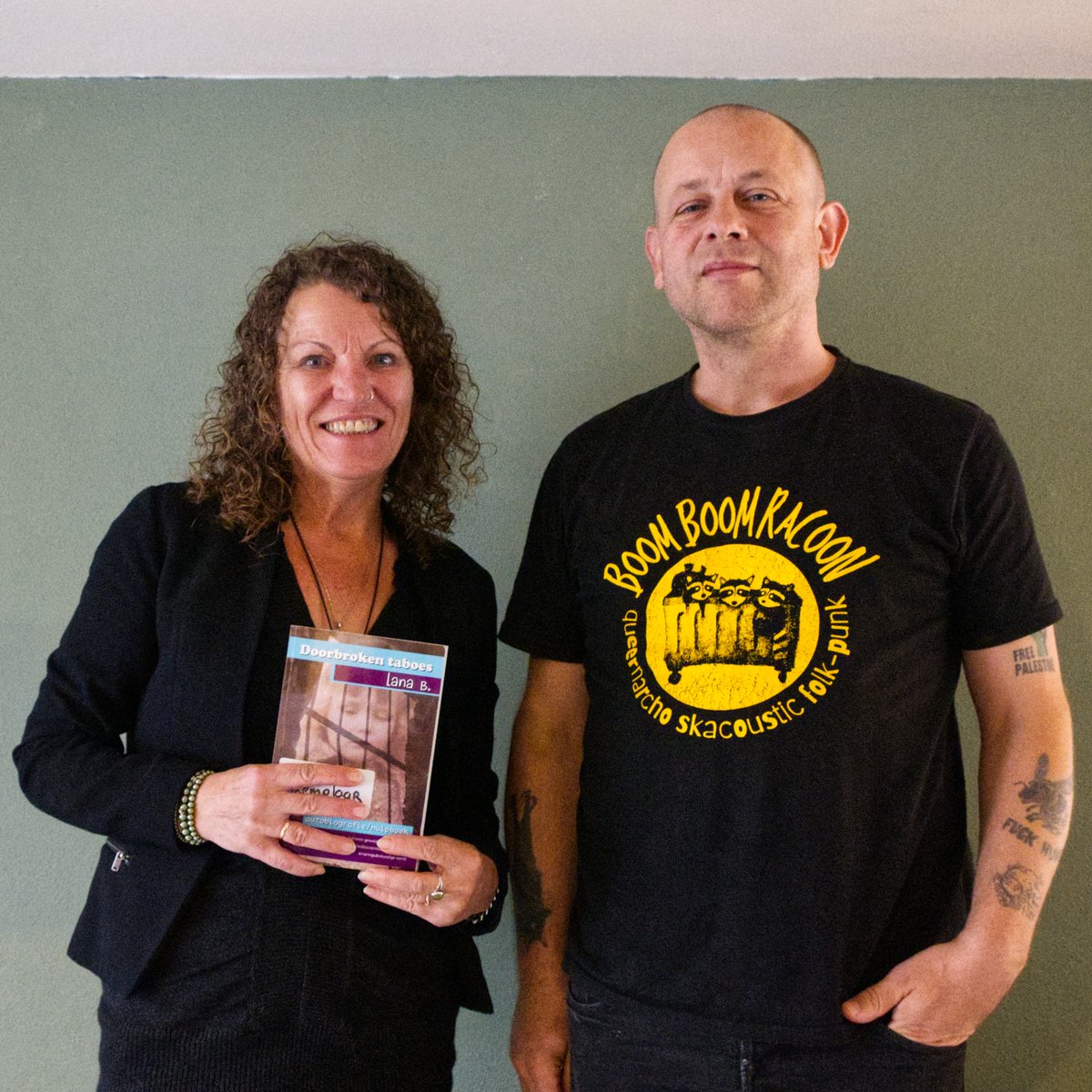 Binnenkort verschijnt het interview online wat Obed Brinkman had met Lana (Vicky) Bergman over het misbruik eerder in haar leven wat ze moest doorstaan, de sektes waarin ze verbleef......
het interview wordt gepubliceerd op de website lnkd.in/eyEtzXhp