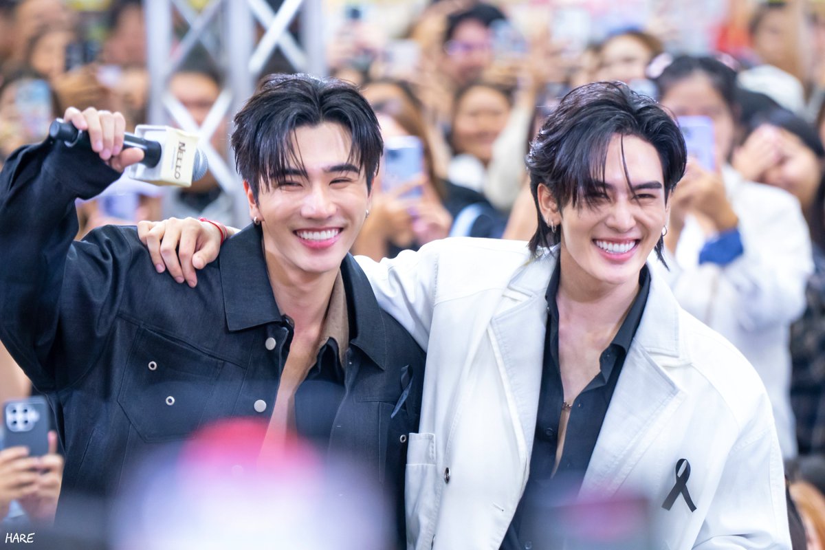 Hareshine's tweet photo. จุ่มแก้ม อิน เชียงใหม่ 🖤🤍

PERTHSANTA CMI PETMARTFAIR

#NekkoxPerthSantainChiangMai
#PerthTanapon #Santapp https://t.co/gzO63HGmvB