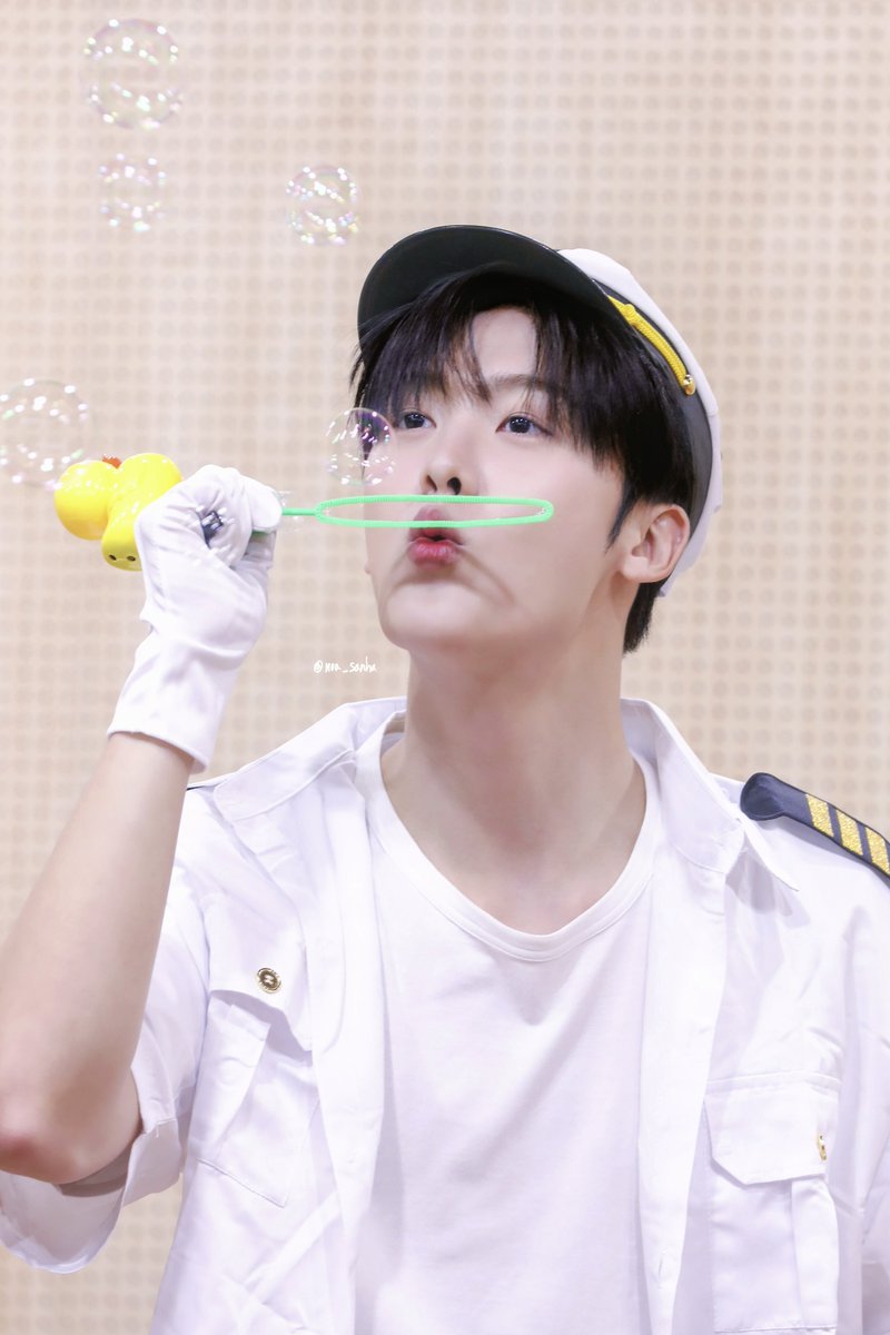 251012 팬플리 팬싸

비눗방울 따나🐥🫧

#윤산하 #YOONSANHA #ユンサナ
#아스트로 #ASTRO #CHAMELEON