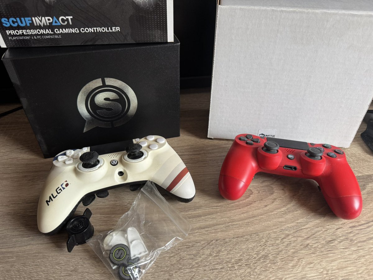 Hallo zusammen,

ich verkaufe 2 Controller.
Der Impact Scuf liegt seit mehreren Jahren nur im Schrank und es müsste wahrscheinlich der linke Stick repariert werden. Der Battlebeaver liegt seit 2 Jahren und funktioniert ohne Probleme.

Bei Interesse einfach dm ✌🏻