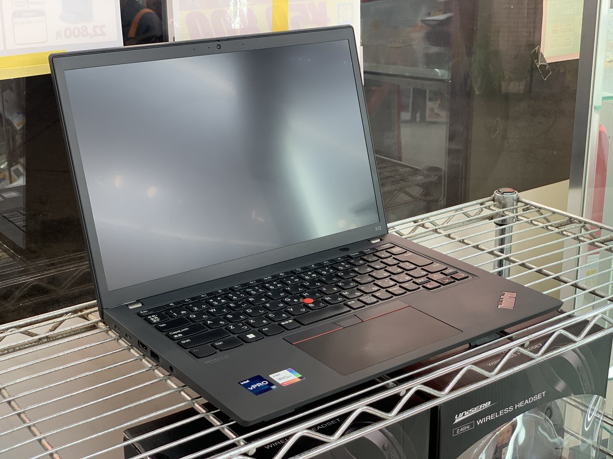 PCcomfull_BASHI's tweet image. 遅くなりました!!店員が欲しい1台!!
明日のご来店の参考にどうぞ!!

Lenovo ThinkPad X13 Gen3（¥99,800-）
CPU：intel i7-1270P
RAM：32GB
SSD：1TB
LCD：13.3inch（1920x1200）

#PCコンフル日本橋店
#中古PC