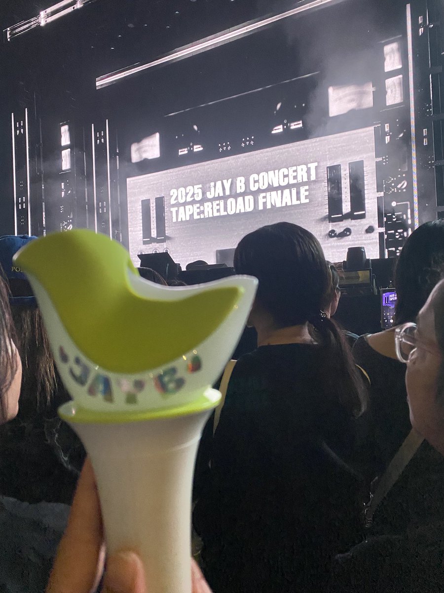 Chaophung's tweet photo. มาหาแล้วนะเพื่อน
#제이비 #JAYB
#TAPE_RE_LOAD_FINALE_BKK https://t.co/CwP2WPyAH3