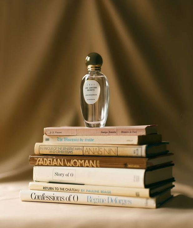 ArtistStephan's tweet photo. JOUISSANCE: In my O-Blog for November discover the perfume that will make you feel like you have joined a secret society! https://t.co/JGUus4bBis https://t.co/I7sIIPTbzy