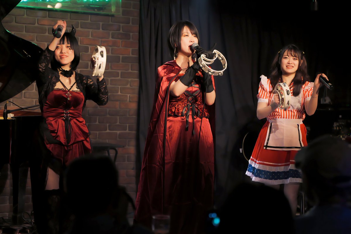 golf_tama_golf's tweet photo. 武岡あや乃主催
AMAZING LUCKY vol.21
Halloween SP
大塚Welcome back @Welcomebackwb 

Chewy ART
  武岡あや乃 @ayano_takeoka97 
  寺井智子 @tritmk 
  松本梨菜 @_rina_matsumoto 

#AMAZINGLUCKY
#Halloween #ハロウィン
#ChewyART
#武岡あや乃
#寺井智子
#松本梨菜
#大塚Welcomeback https://t.co/4iIFP56L78