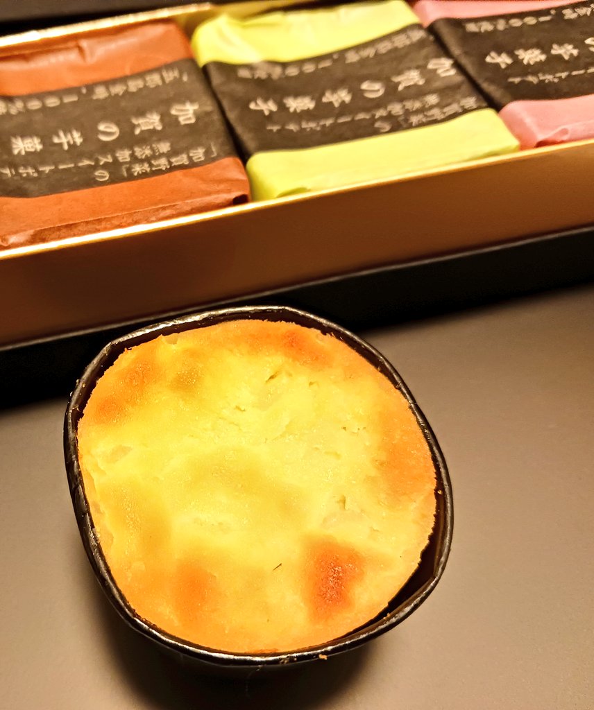 三千帰塵 HITACHI SHUTTLE VALVE ZX200 ZAX200 4468336 YA00000543