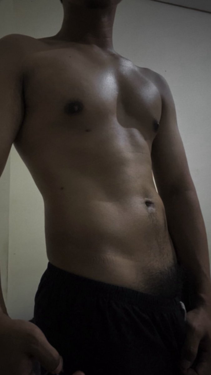 sideddss's tweet image. Lonely satnite