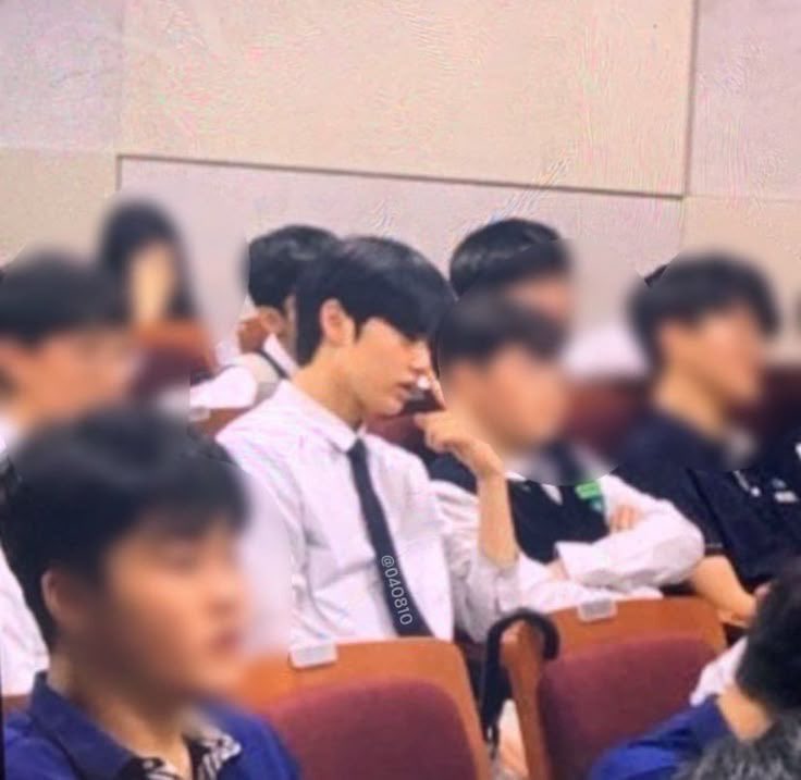woonleft_'s tweet photo. 테산 과사보면 옆에 항상 운핛같은 쪼꼬미 끼고 다니는거 아는사람 https://t.co/5JXWcjhJXa