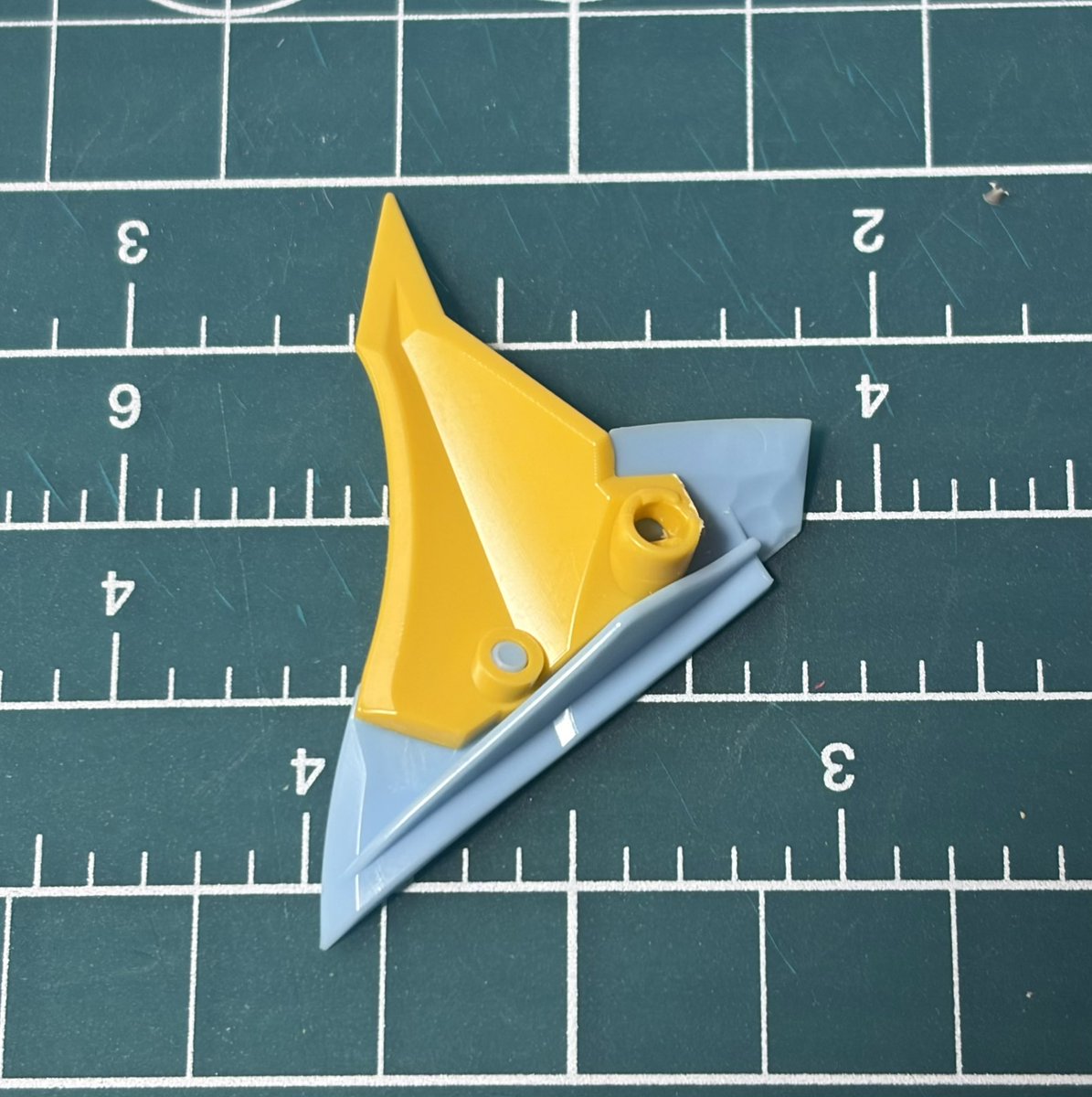 todan3320's tweet image. MODEROID ライディーン

顔横の装甲裏のピンを切り落として可動時の干渉を減らしました
あとホビージャパンの作例に叫び顔があったのでマネして作りました
※このキットは塗装済みと未塗装の顔パーツが入っています

#MODEROID