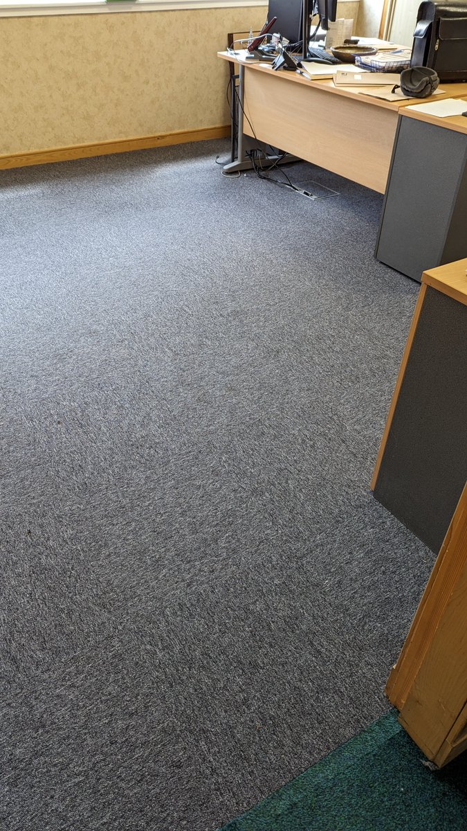 UNTFlooring's tweet photo. Simple wee job for a Friday morning, Working in some offices in the City Centre all this job needed was an uplift of the old worn out carpet tiles and fresh new tiles fitted in its place. #untouchablesflooring #untflooring #flooring #CarpetTiles https://t.co/52LxNlVXwt