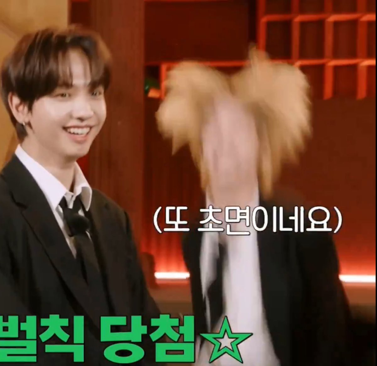 sweeeco2121's tweet image. 嬉しいと飛んじゃうイハンいてかわいい😇😇😇😇😇😇😇😇