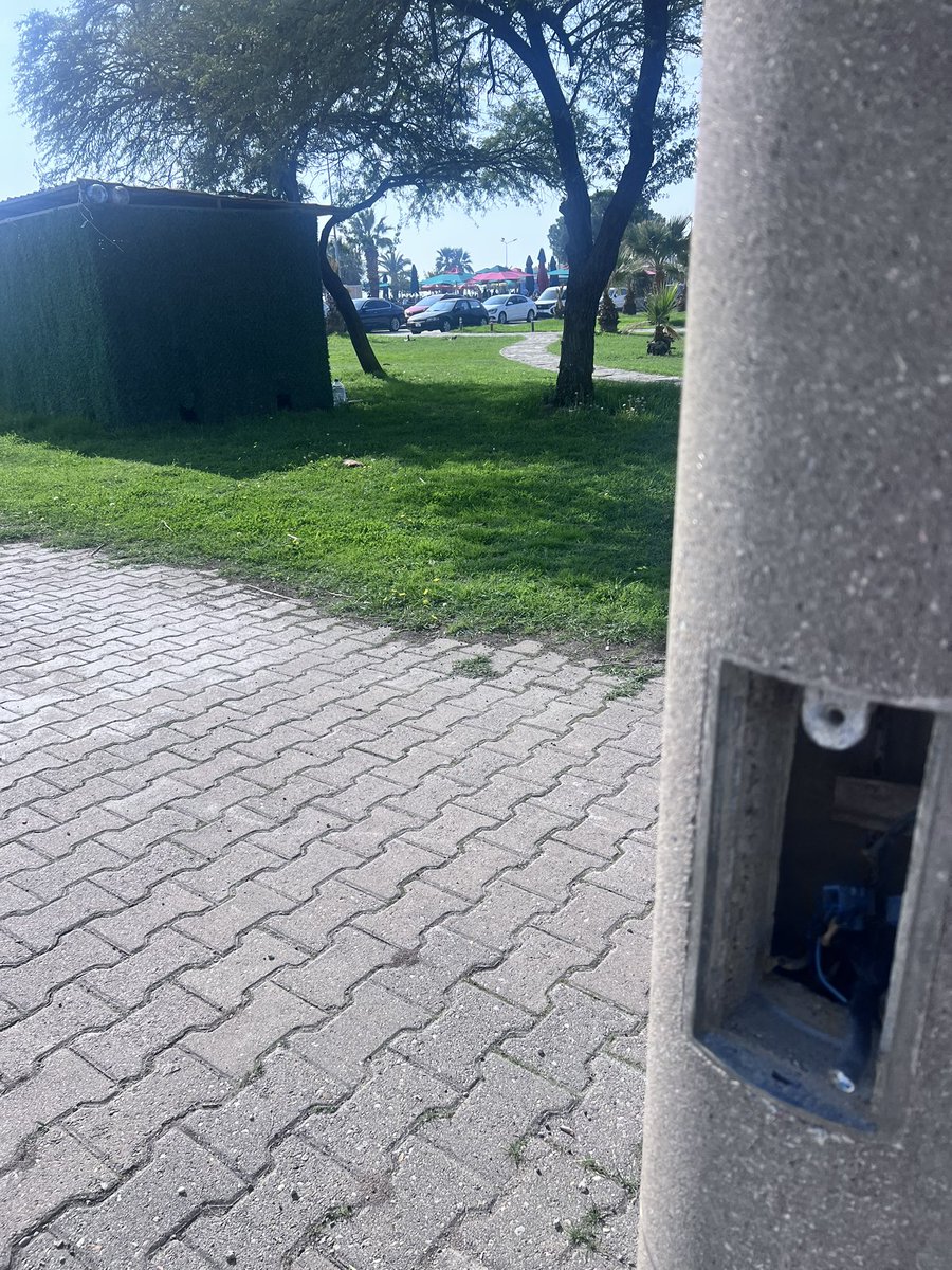 drsaulgu's tweet photo. Yetişkinler bitti şimdi de çocukları mı öldüreceksiniz?
İzmir salih evkuran parkı
@izmirbld @izmirhim @izmirdecevirme @GedizPerakende https://t.co/KNsW58BitW