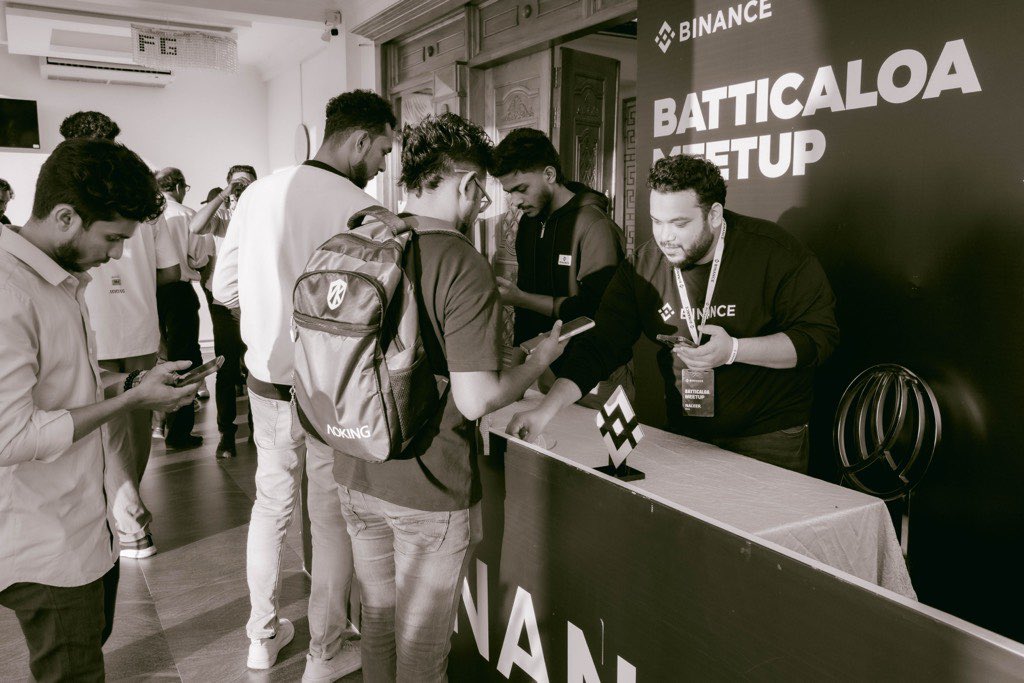 🔥 History made in Batticaloa! 🇱🇰💛

The first-ever Binance Tamil Community Meetup brought together amazing people, powerful conversations, and unstoppable energy! 🙌

No matter the language or region, #Binance is for everyone. 🌍