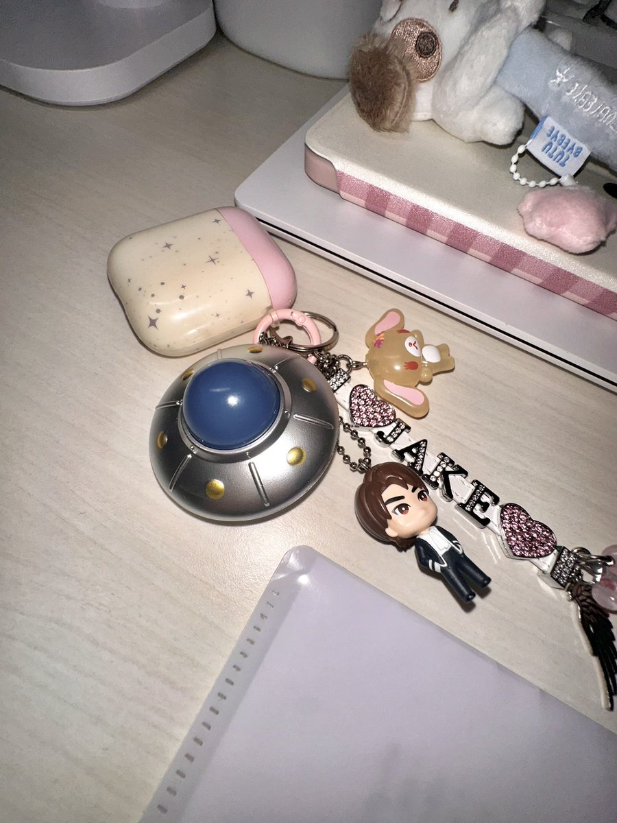 b2sideu's tweet image. 망망😊😊