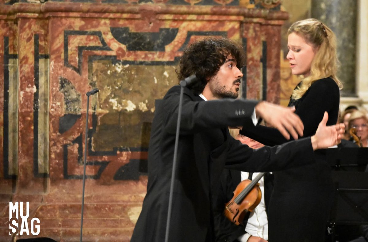 FestivalMUSAG's tweet photo. #FotosMUSAG2025 📷

El Conjunto Residente Permanente del #MUSAG, @iliber_ensemble, dirigido por @dario__tamayo, estrenó la cantata imaginaria sobre "Las Siete Palabras" de #Bach, junto a #SophieNegoïta, @APichanick841, #JakobPilgram y #ChristianWagner.

#MUSAG2025 #Bach340 https://t.co/8xFOFSmOjO