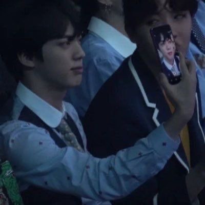 koonimies's tweet image. me calling jungkook unemployed for streaming for nearly six hours while i sat on my ass and quite literally watched the entire thing