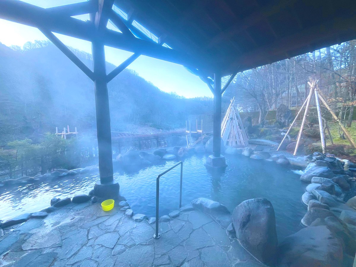 「友サスⅠ」の脚本を書いた旅館が閉業疑惑…。また引きこもって書こうと思ったのですが、本当だったら悲しい。

何故かスキージャンプの国体選手と勘違いされて毎食ゴハンが山盛りだった