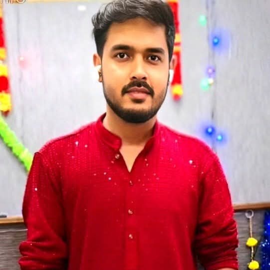 GraphicDesigneT's tweet image. #NewProfilePic