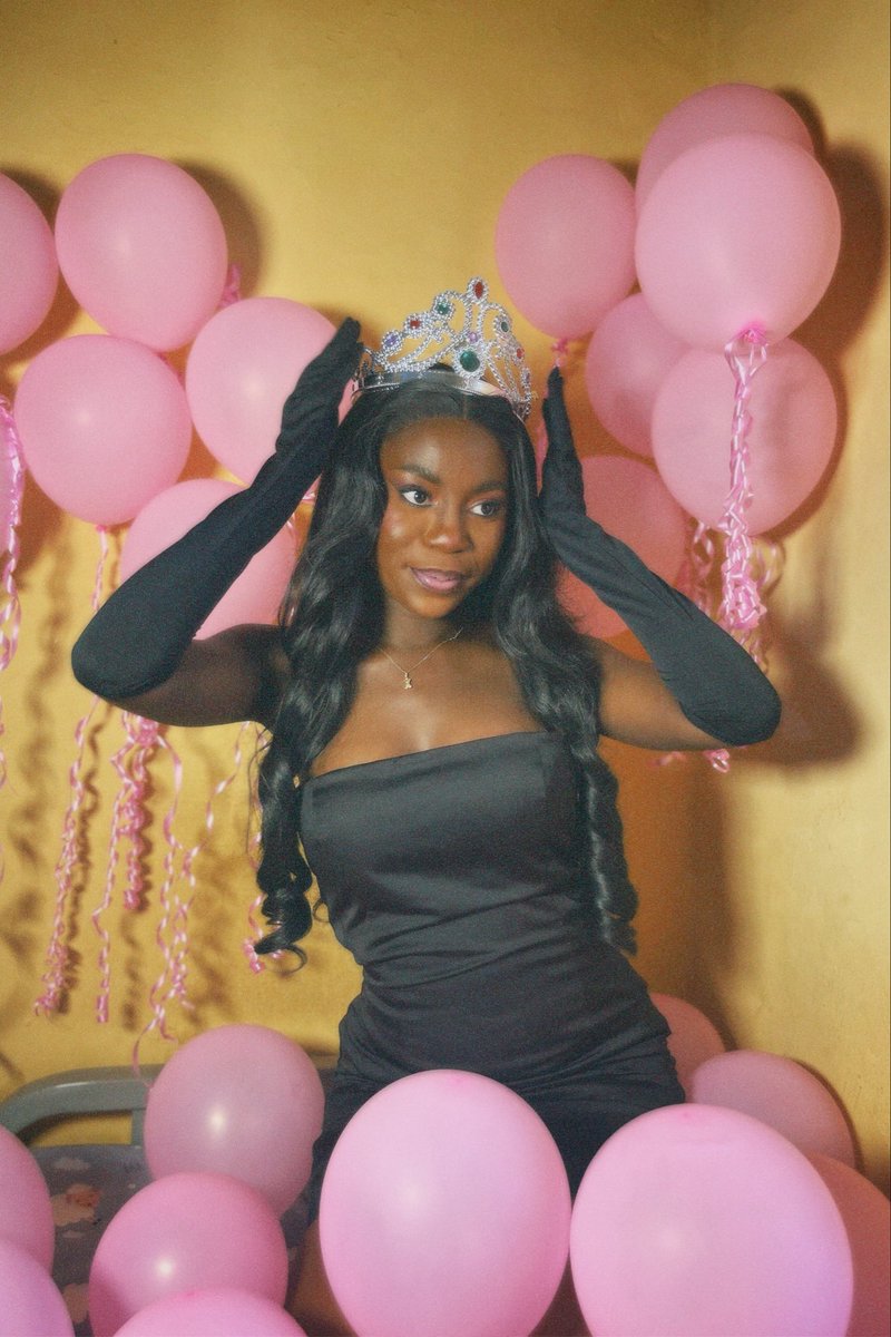 minesznn's tweet photo. Say happy birthday Oghenemine!🤭 https://t.co/r2iiCEtb8S