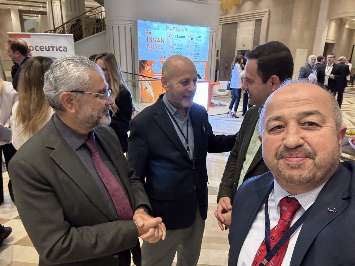 Uzun bir aradan sonra ilaç 💊 endüstrisi ,sağlık bakanlığı,devletimizin kıymetli paydaşları ve üniversitelerle birlikte bir araya gelerek ilaçta 💊Biyoteknolojiyi etraflıca konuştuk.
İki bakan yardımcısının ayrı ayrı moderatörlüğünü yaptığı  oturumlarda,son gelişmeler ve